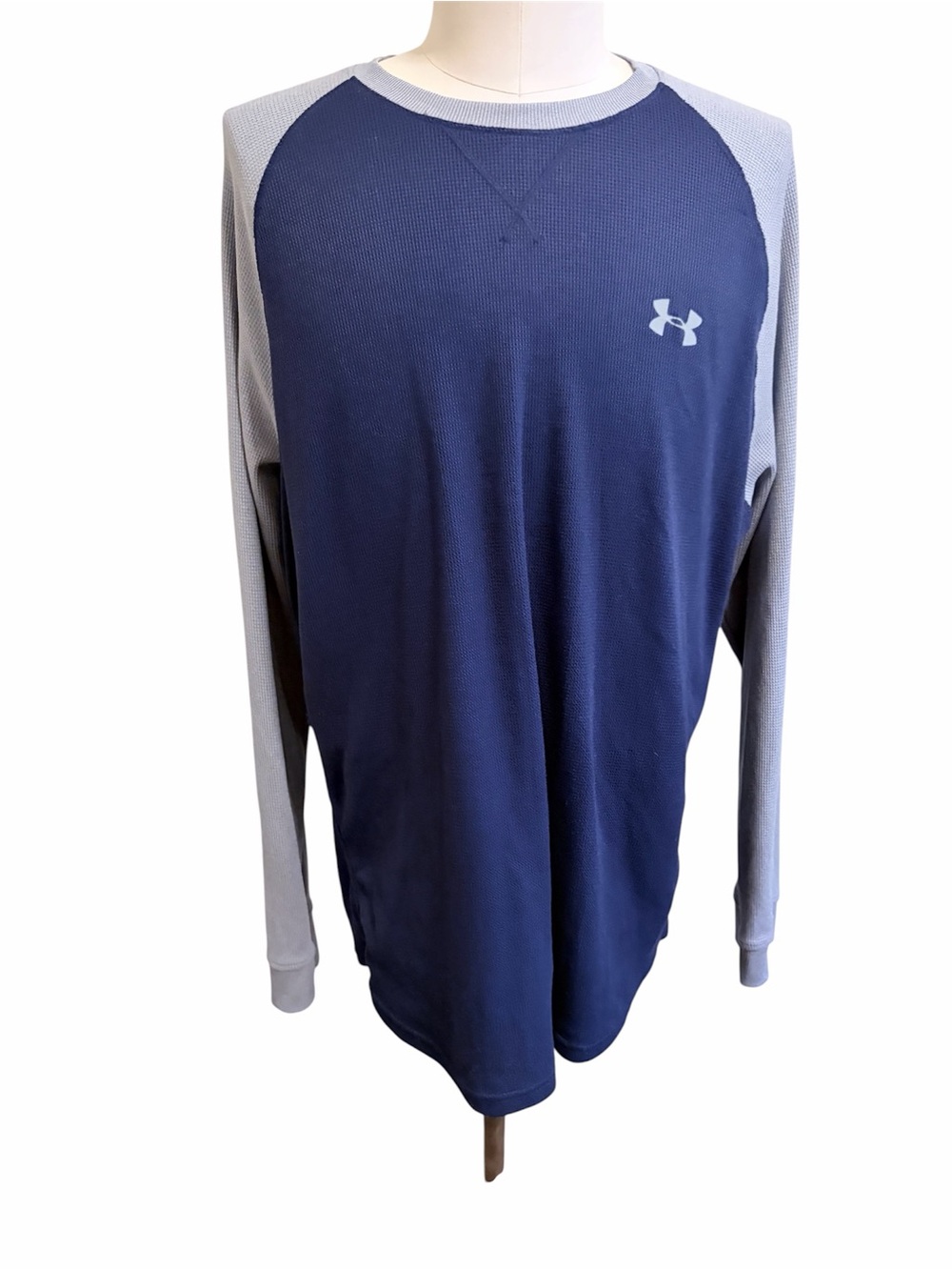Under Armour Men’s XXL Navy & Gray Long Sleeve Thermal Shirt